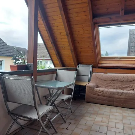 Schoene Dachwohnung *