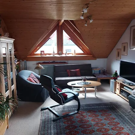 Schoene Dachwohnung * Zimmern ob Rottweil