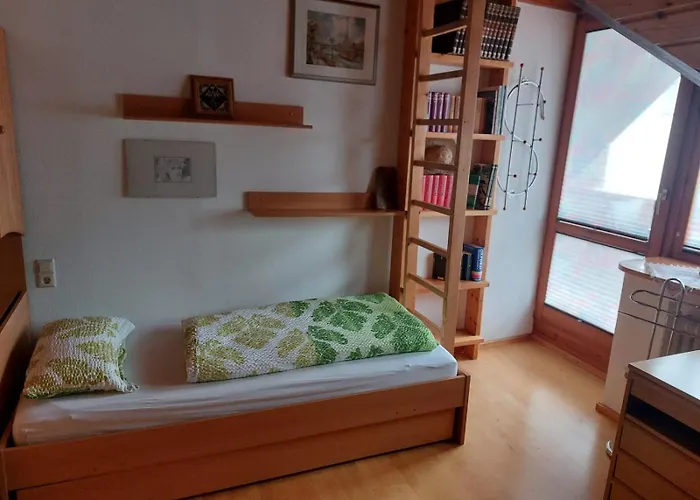 Schoene Dachwohnung Zimmern ob Rottweil